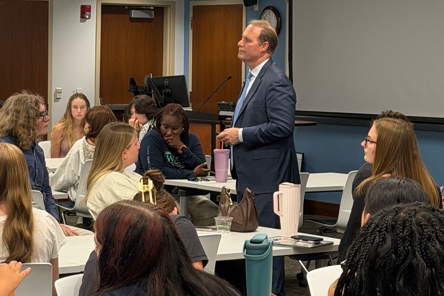 Ben David speaks with participants